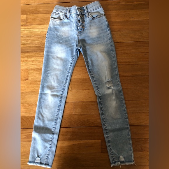 Old Navy Distressed Rockstar Super Skinny Jeggings - Picture 2 of 8